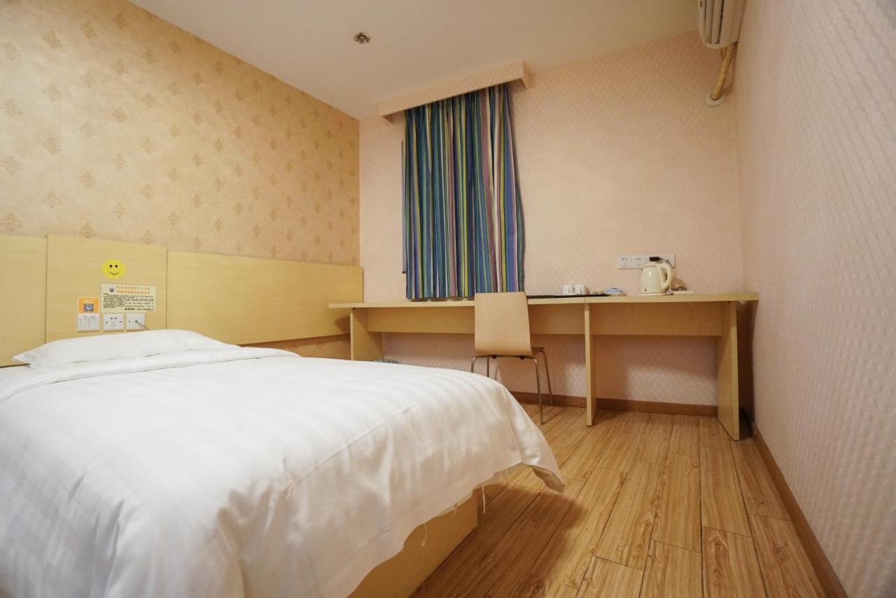 Jia Mei Xin Holiday Hotel Baiyun Airport Branch Kanton Exterior foto