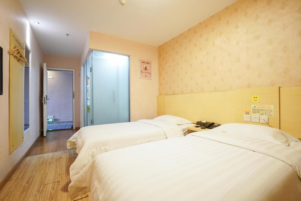 Jia Mei Xin Holiday Hotel Baiyun Airport Branch Kanton Exterior foto